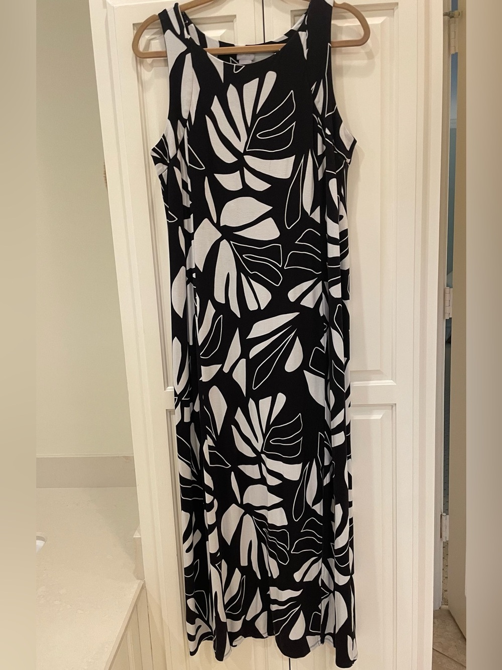 Chico’s Sleeveless Black & White Leaf-Print Maxi Dress or Coverup